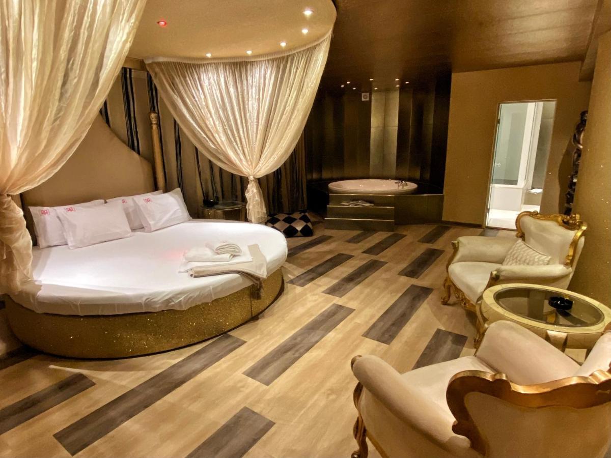 Ruby Rooms Kifisia - Adults Only Athènes Extérieur photo